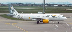 EC-LAB - Airbus A320-214 - Vueling LYS 250324