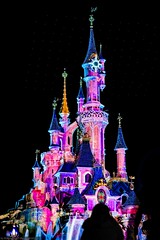 Disneyland Park - Fantasyland - Sleeping Beauty Castle - Magical Show (Illuminations, Video mapping, Drone light choreography and Fireworks) - Photo of Chalifert