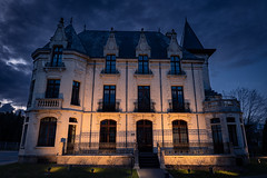 Castle in the city - Photo of Aubigny