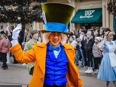 Disneyland Park - Main Street USA - Parade (Mad Hatter) - Photo of Ferrières-en-Brie