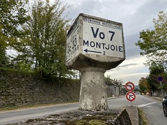 Borne - Photo of Montesquieu-Avantès