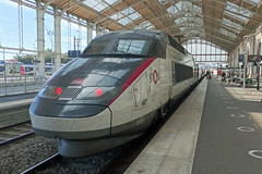 TGV 402 SNCF GARE DE LA ROCHELLE - Photo of Montroy
