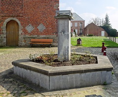 Nomain Fontaine de la Grand-place(1) - Photo of Mons-en-Pévèle