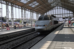 TGV 356 SNCF GARE DE LA ROCHELLE - Photo of Clavette