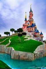 Disneyland Park - Fantasyland - Sleeping Beauty Castle - Photo of Charmentray