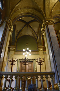 2024.01.02.041 BUDAPEST - Parlement -L'escalier.