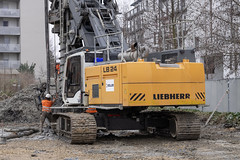 Liebherr LB 24