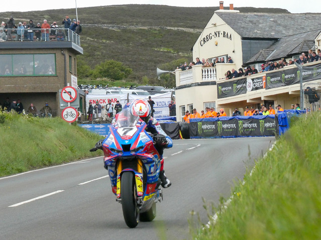 Sunday at the Creg-ny-baa